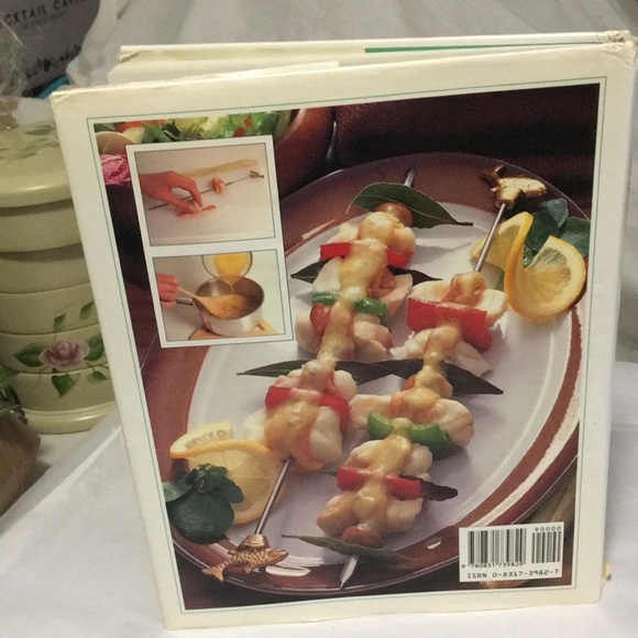 The great fish and seafood cookbook hardback color pics w dust over Vintage 1992 - Picture 3 of 17
